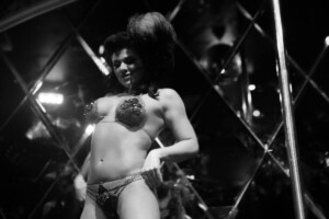 roxy-dlite-halloween-42
